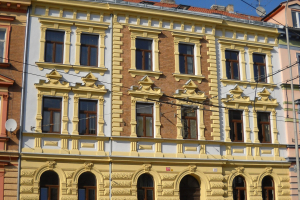 Stavební úpravy a fasáda BD Č. Budějovice